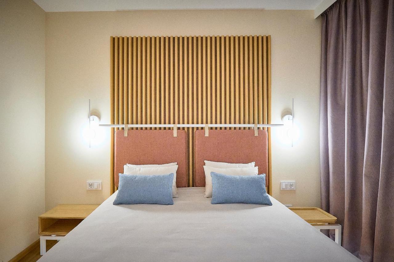 Hotel Leonor Conil Конил-де-ла-Фронтера Екстериор снимка