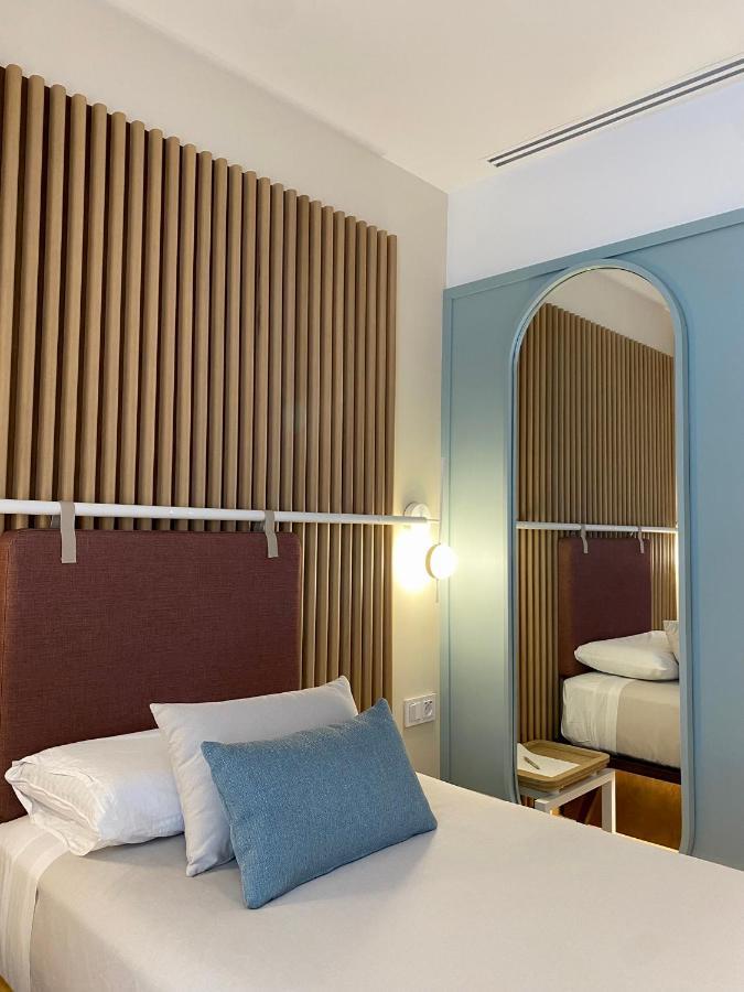Hotel Leonor Conil Конил-де-ла-Фронтера Екстериор снимка